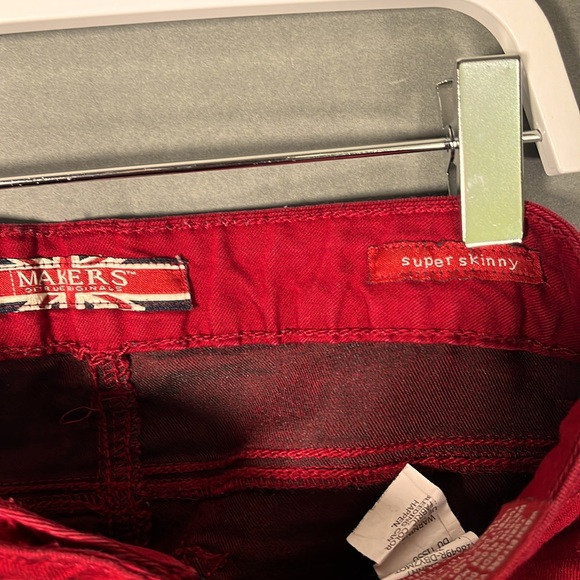 Makers of True Originals women’s red jeans. Stretch, skinny, 28” waist. - Picture 5 of 6
